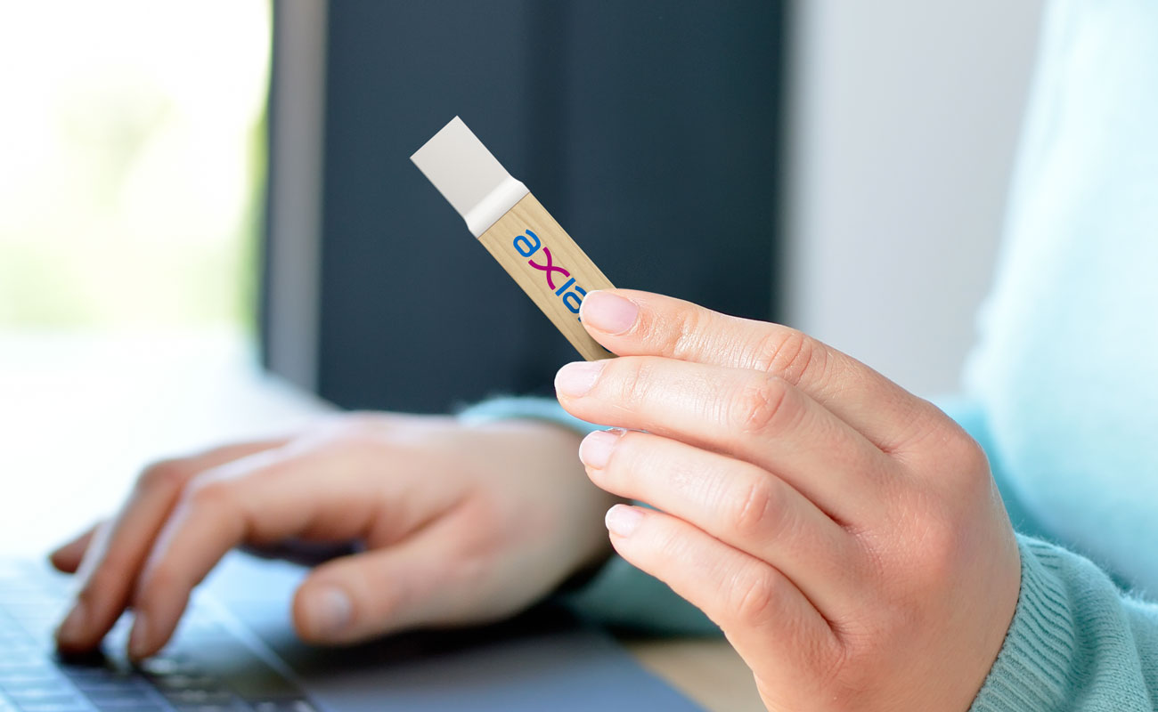 Carve - Holz USB Sticks gallery thumbnail