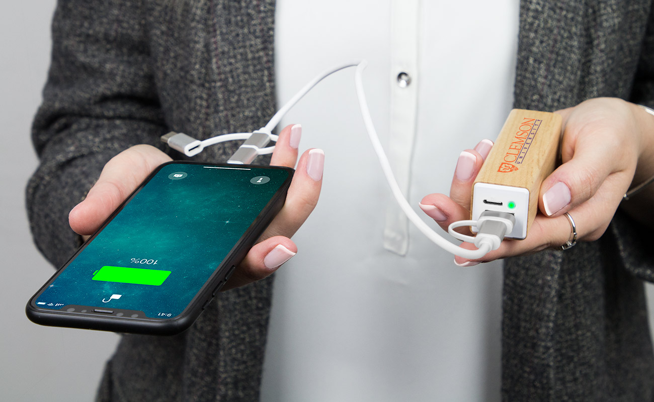 Maple - Powerbank Gravur gallery thumbnail